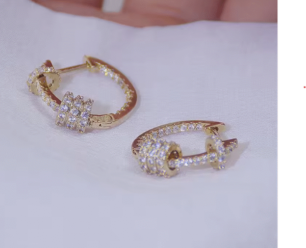 Pendiente de circonia cúbica chapado en oro de 14k,