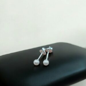 Aros bolitas facetiadas Plata 925